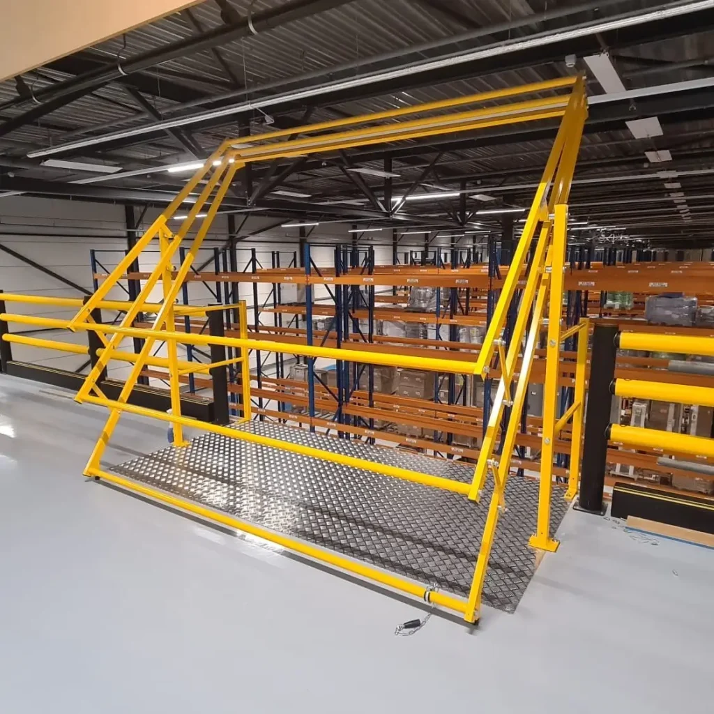 variogate-pallet-gate-checkered-plate-mezzanine